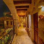 Hotel Aren Cave And Art Gallery 2*