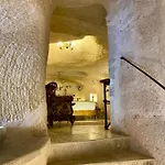 Aren Cave And Art Gallery