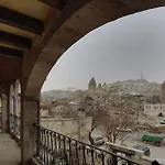 Hotel Aren Cave And Art Gallery 2*