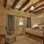 Hotell Aren Cave And Art Gallery 2*