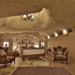 Aren Cave And Art Gallery 格雷梅