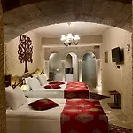 Aren Cave And Art Gallery Hotel