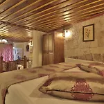 Aren Cave And Art Gallery Hotel