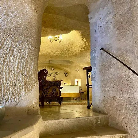 Aren Cave And Art Gallery