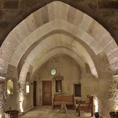 Aren Cave And Art Gallery Hotel