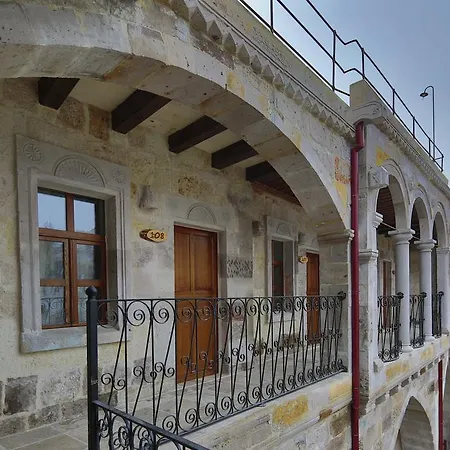 Aren Cave And Art Gallery Γκόρεμε