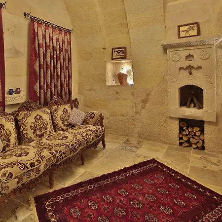 Aren Cave And Art Gallery