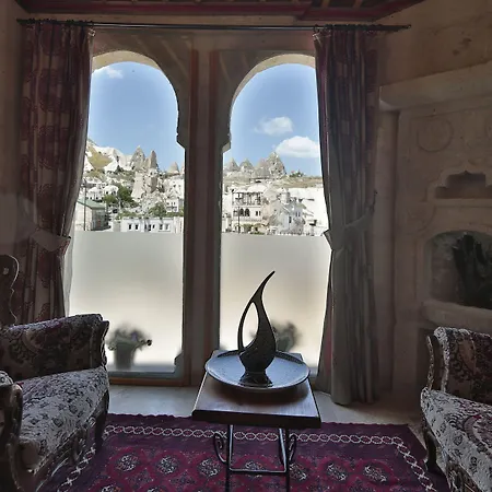 Aren Cave And Art Gallery Γκόρεμε