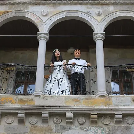 Hotell Aren Cave And Art Gallery