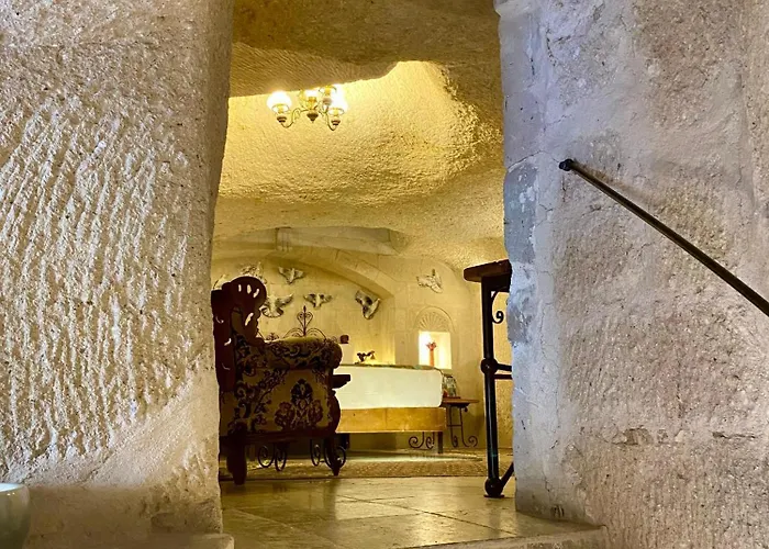 Aren Cave And Art Gallery