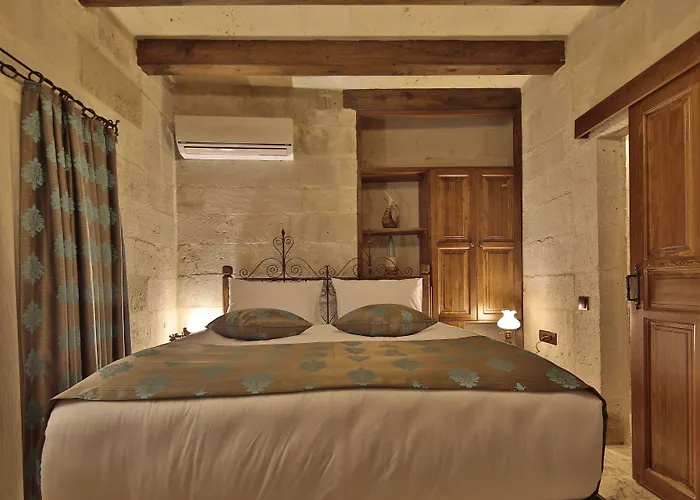 Aren Cave And Art Gallery