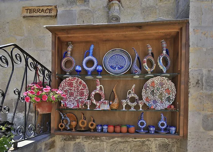 Hotell Aren Cave And Art Gallery